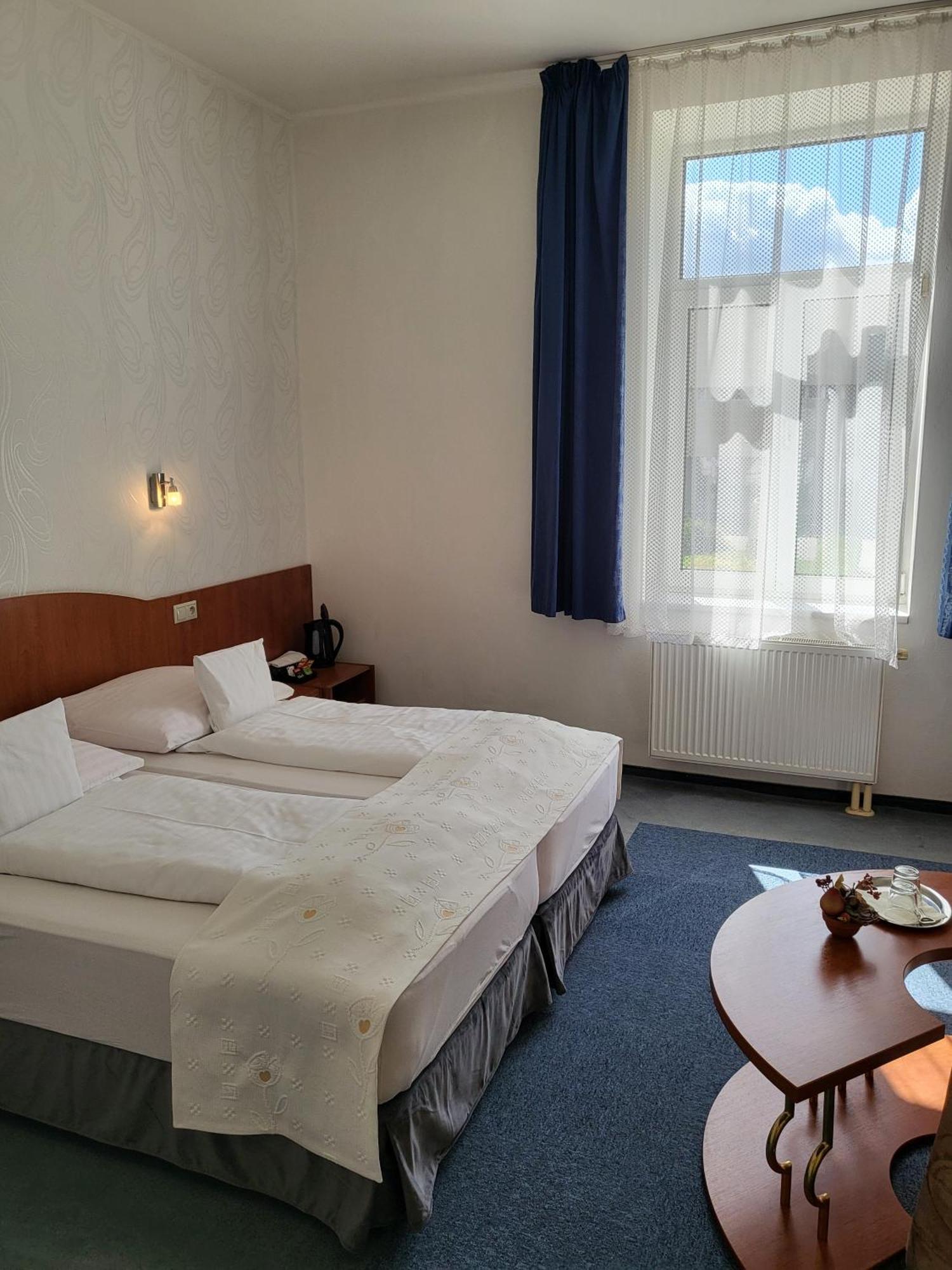 Hotel Margit Trencianske Teplice Exterior photo