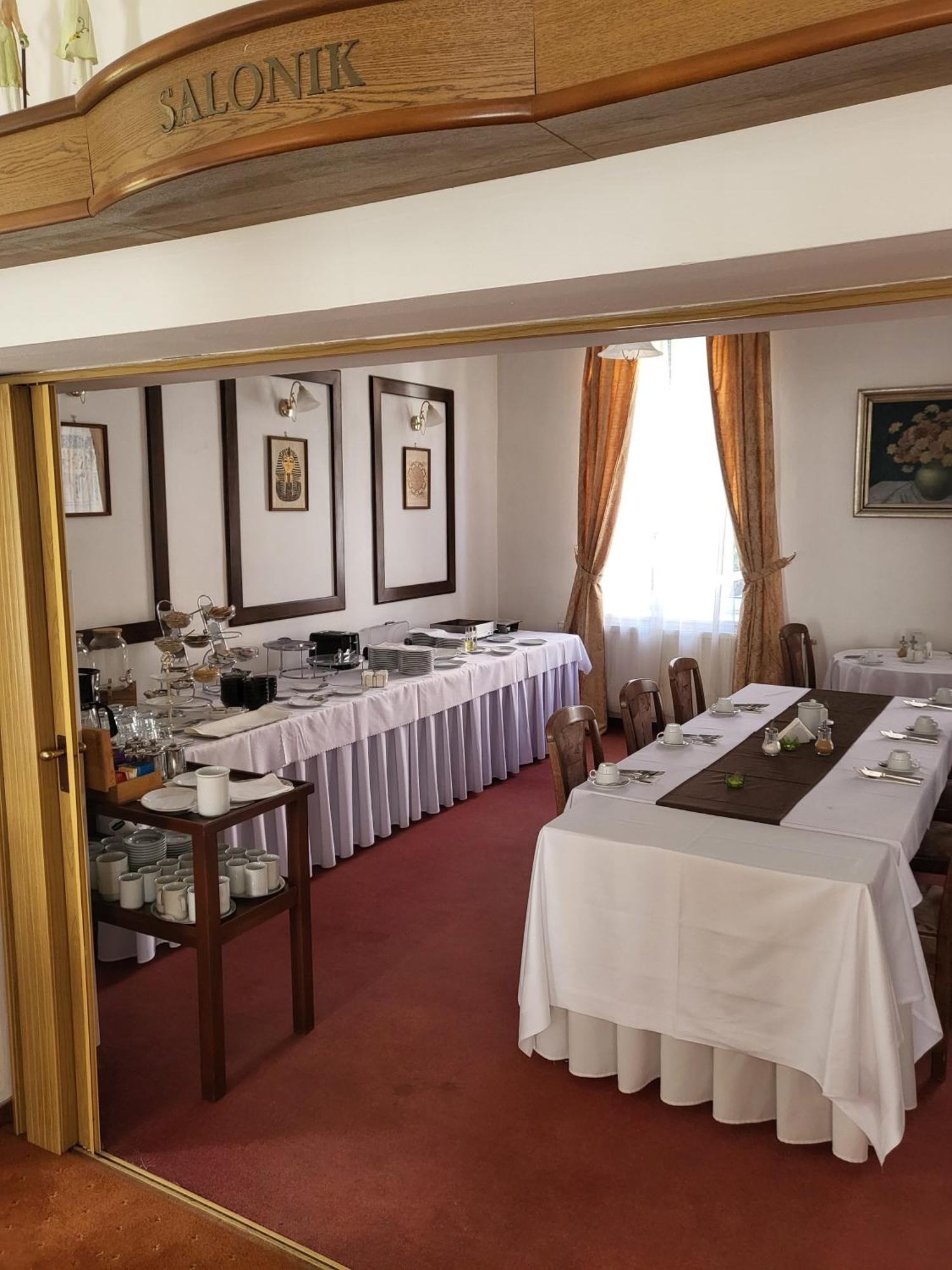 Hotel Margit Trencianske Teplice Exterior photo